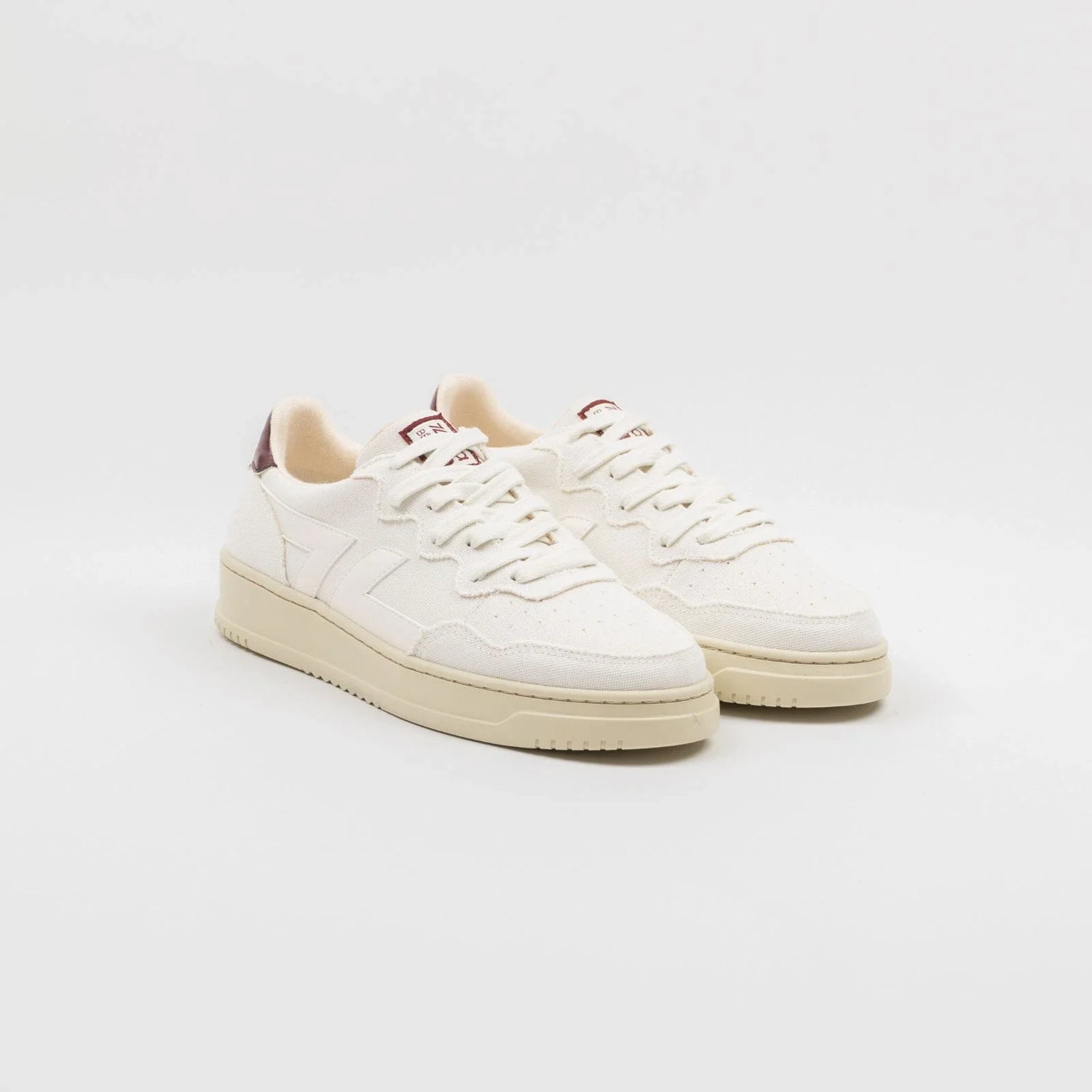 Bêta B4 Sneakers White