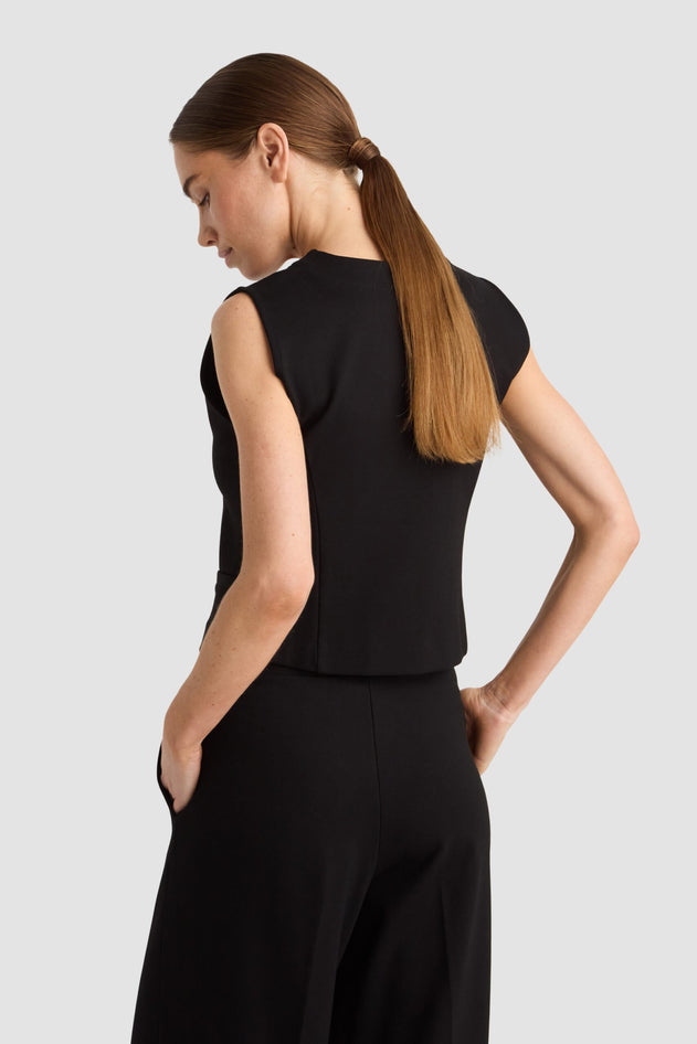Courtney Vest Black