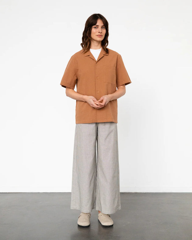 Unisex Bowling Shirt Seersucker Caramel Brown