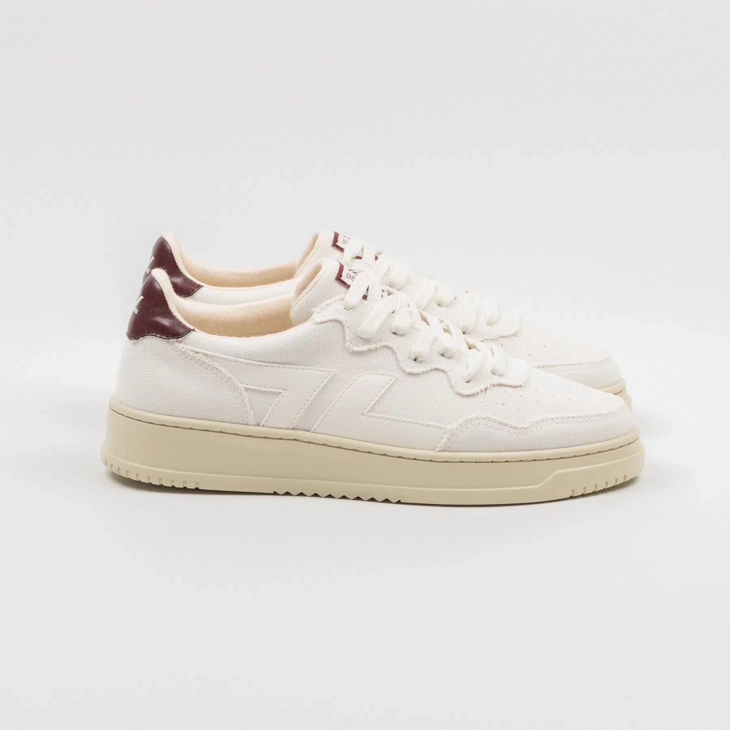 Bêta B4 Sneakers White