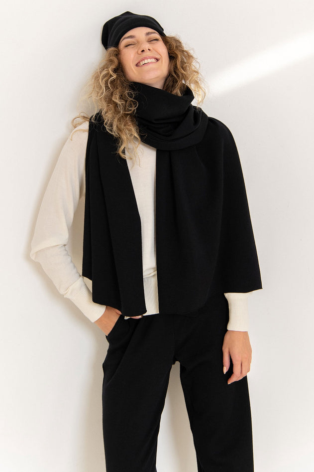Via Merino Wool Scarf & Gloves Set Black