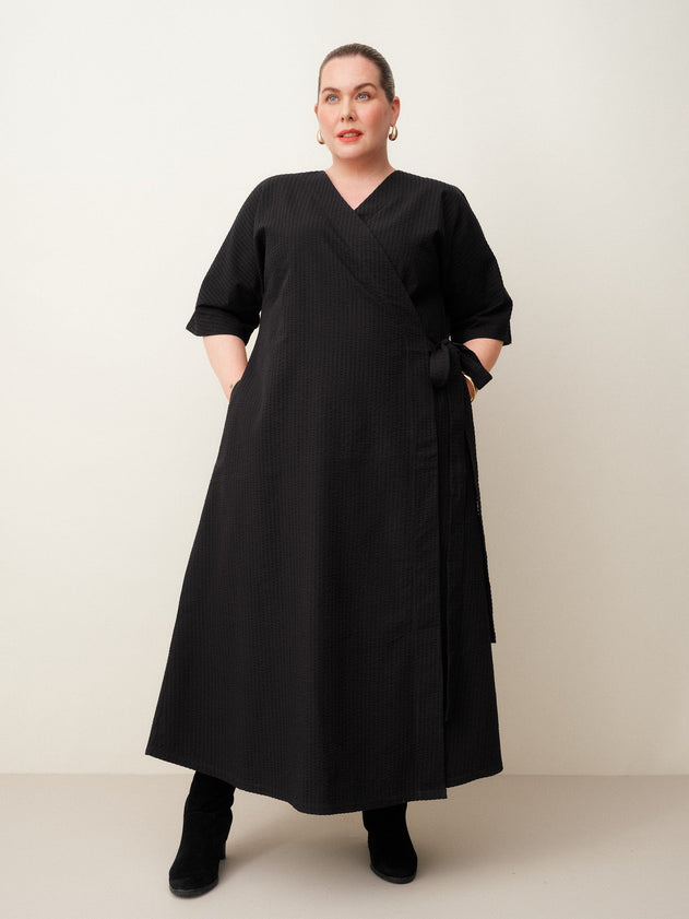 Ava Wrap Dress Textured Seersucker Black