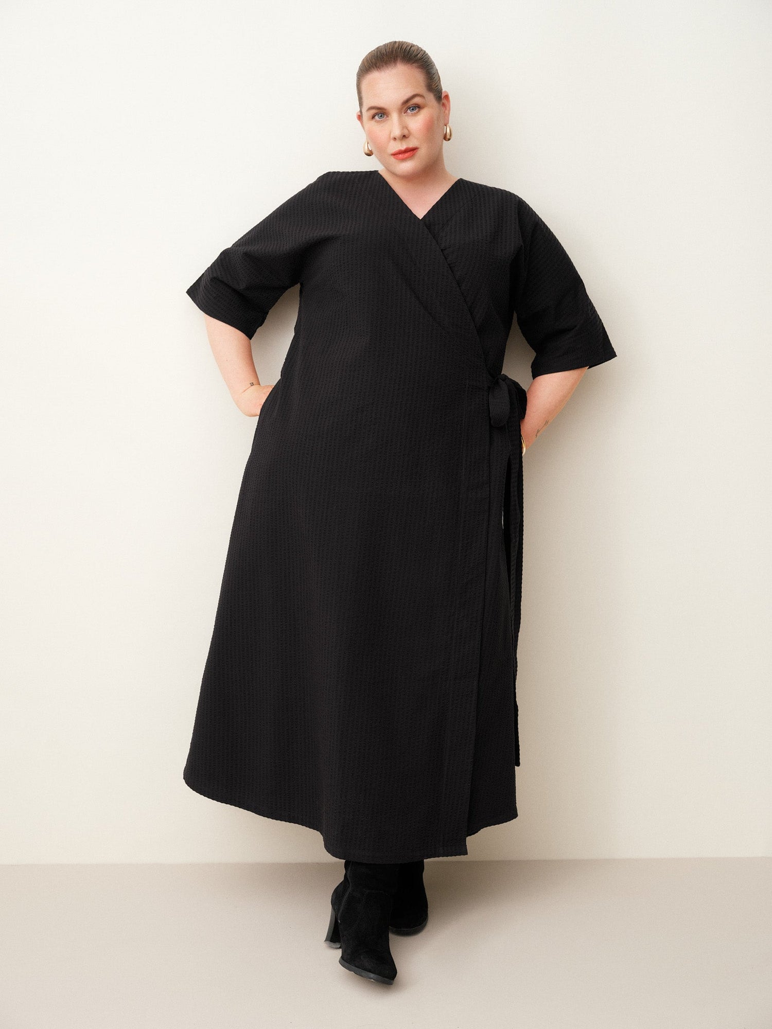 Ava Wrap Dress Textured Seersucker Black