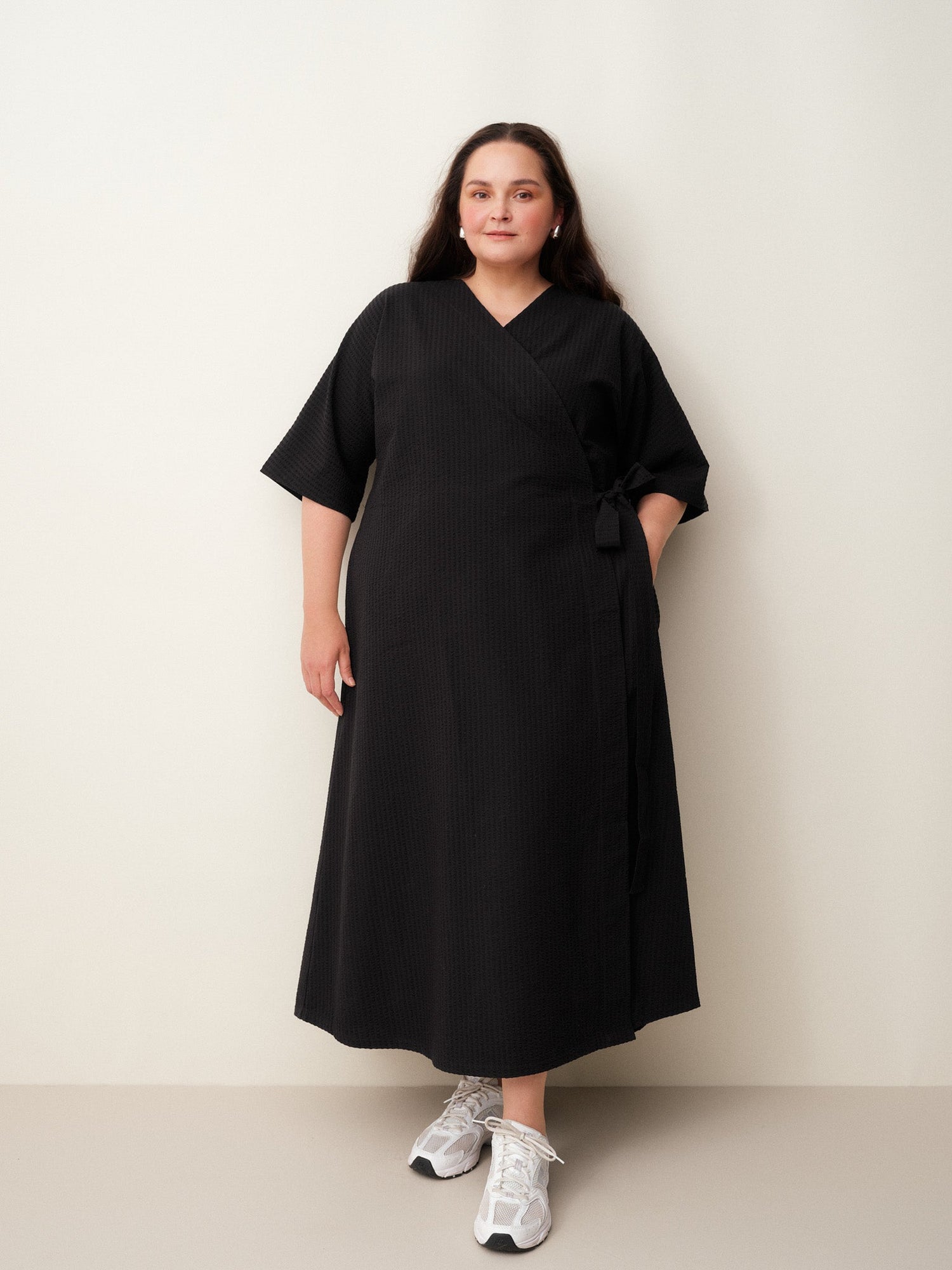 Ava Wrap Dress Textured Seersucker Black