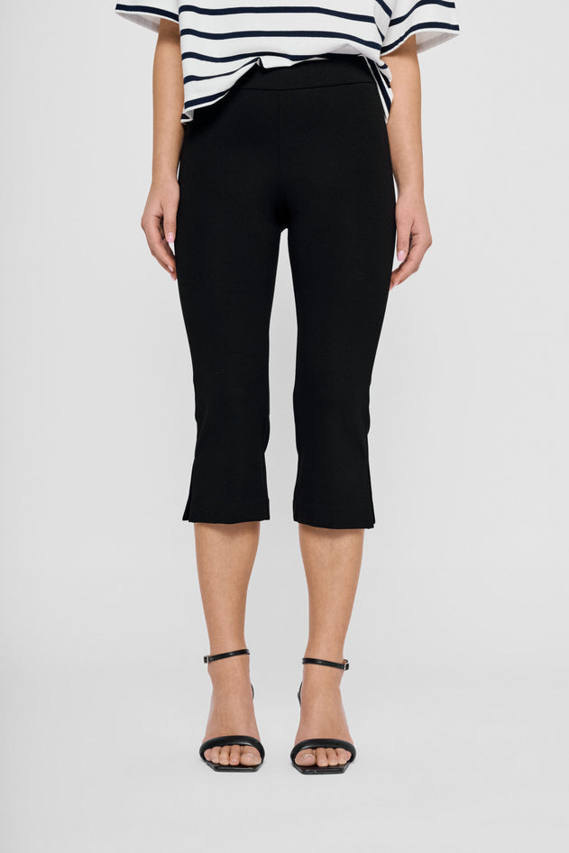 Capri Pants Black