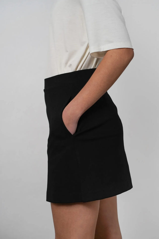 Elise Skirt Black - IVALO.COM
