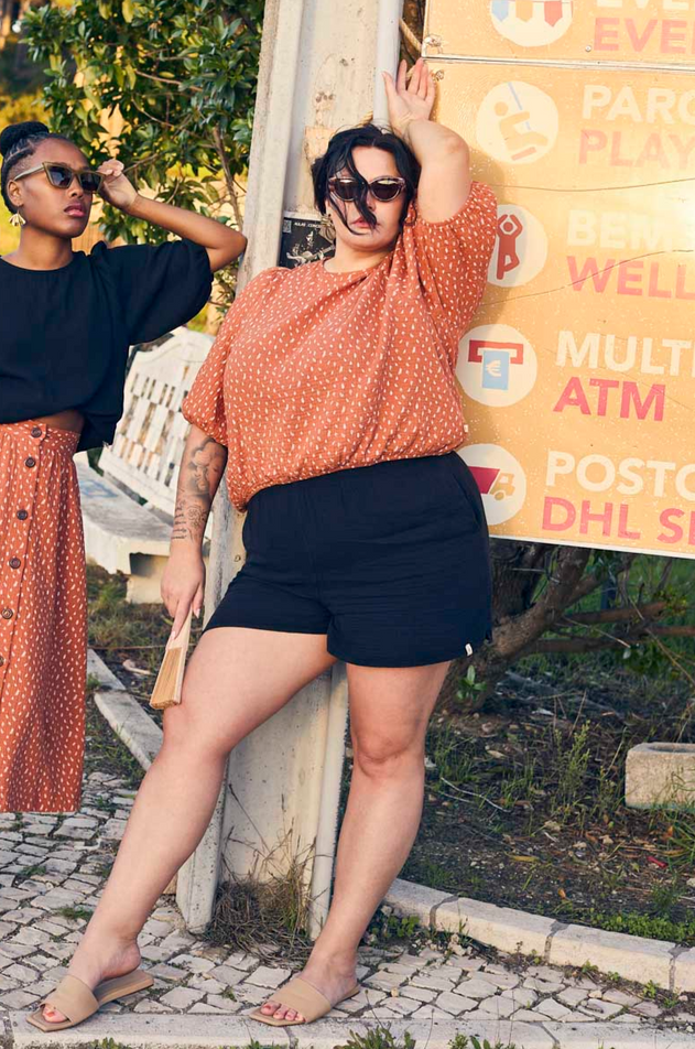 Ease Shorts Black