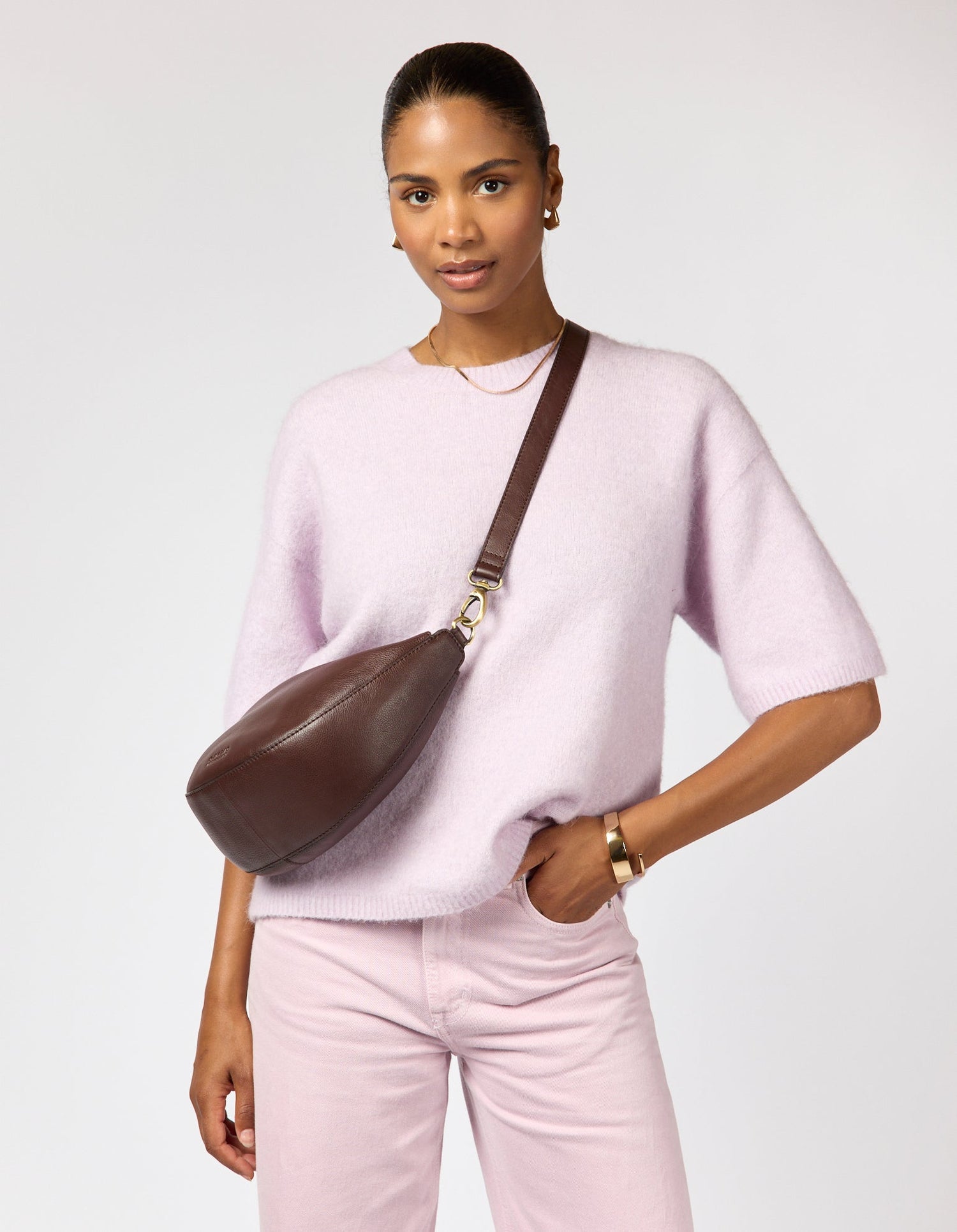 Leo Twisted Handle Bag Soft Grain Leather Chocolate Brown