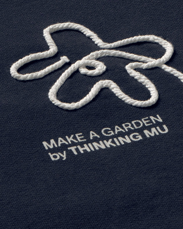Leon Sweatshirt Hand Embroidered Flower Navy