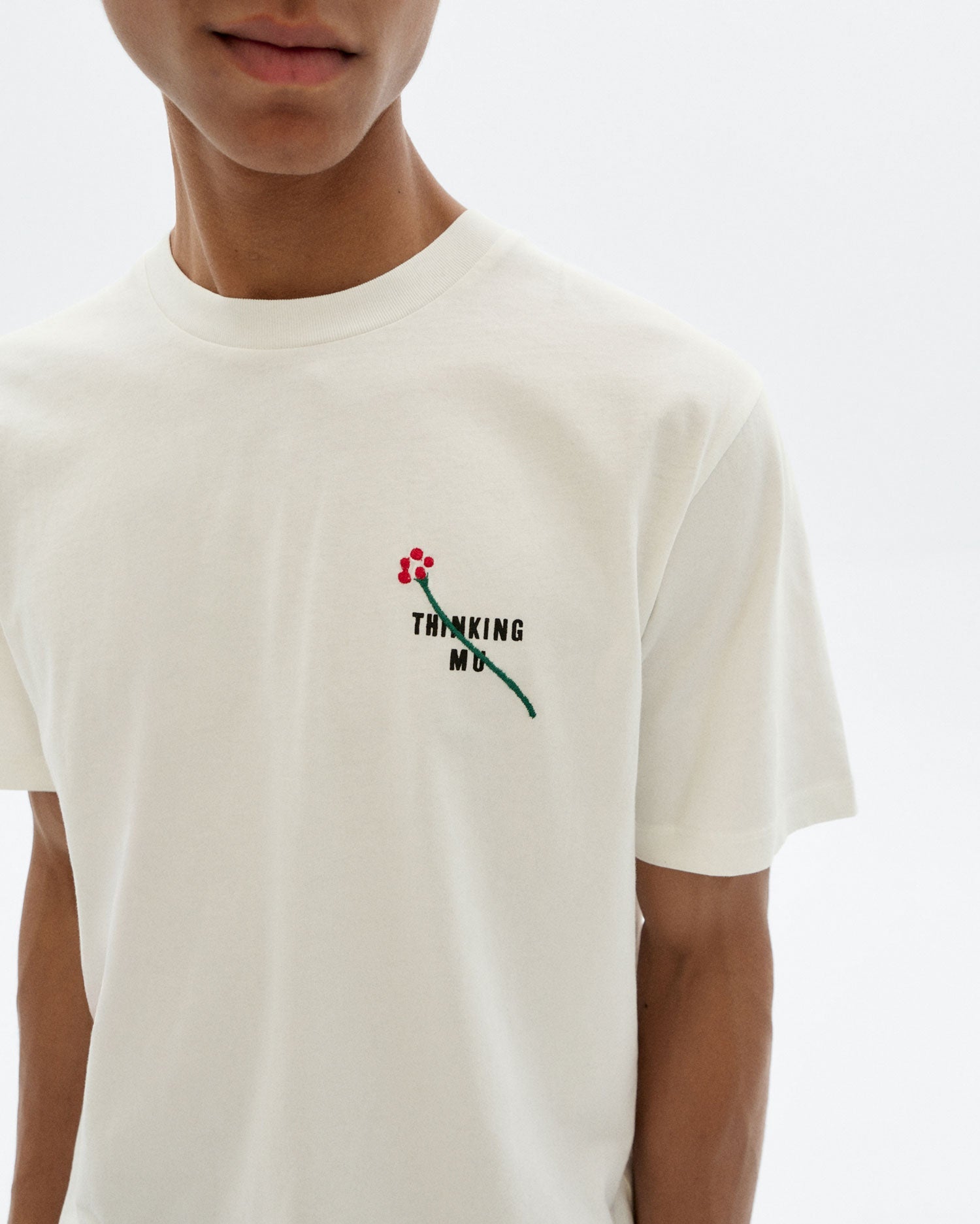 Zach T-Shirt White Embroidered Flower TM