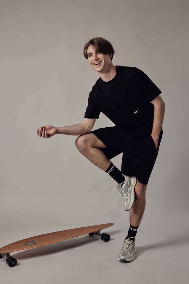 Pantaloncino Loose Fit Interlock-kuosissa