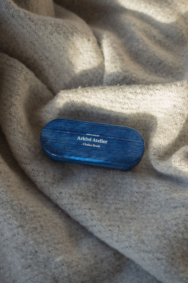 Arkivé Care Clothes Brush