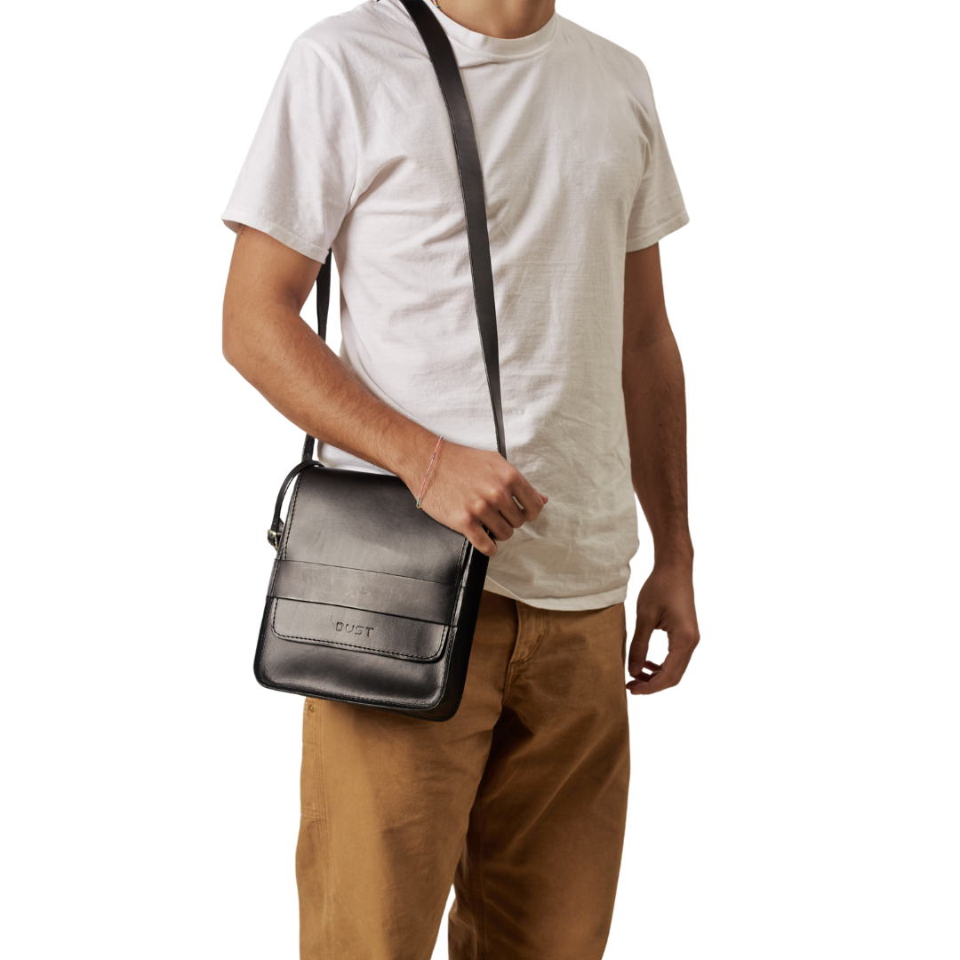 Leather Messenger Mod 114 Black