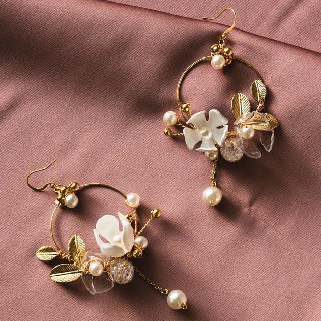 Art Nouveau Earrings White