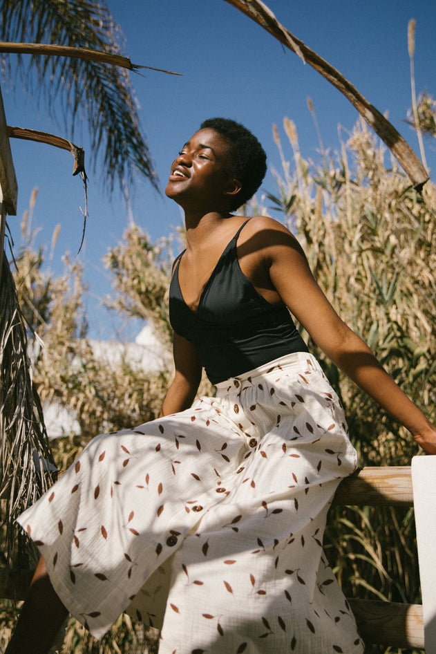 Button Skirt Wind
