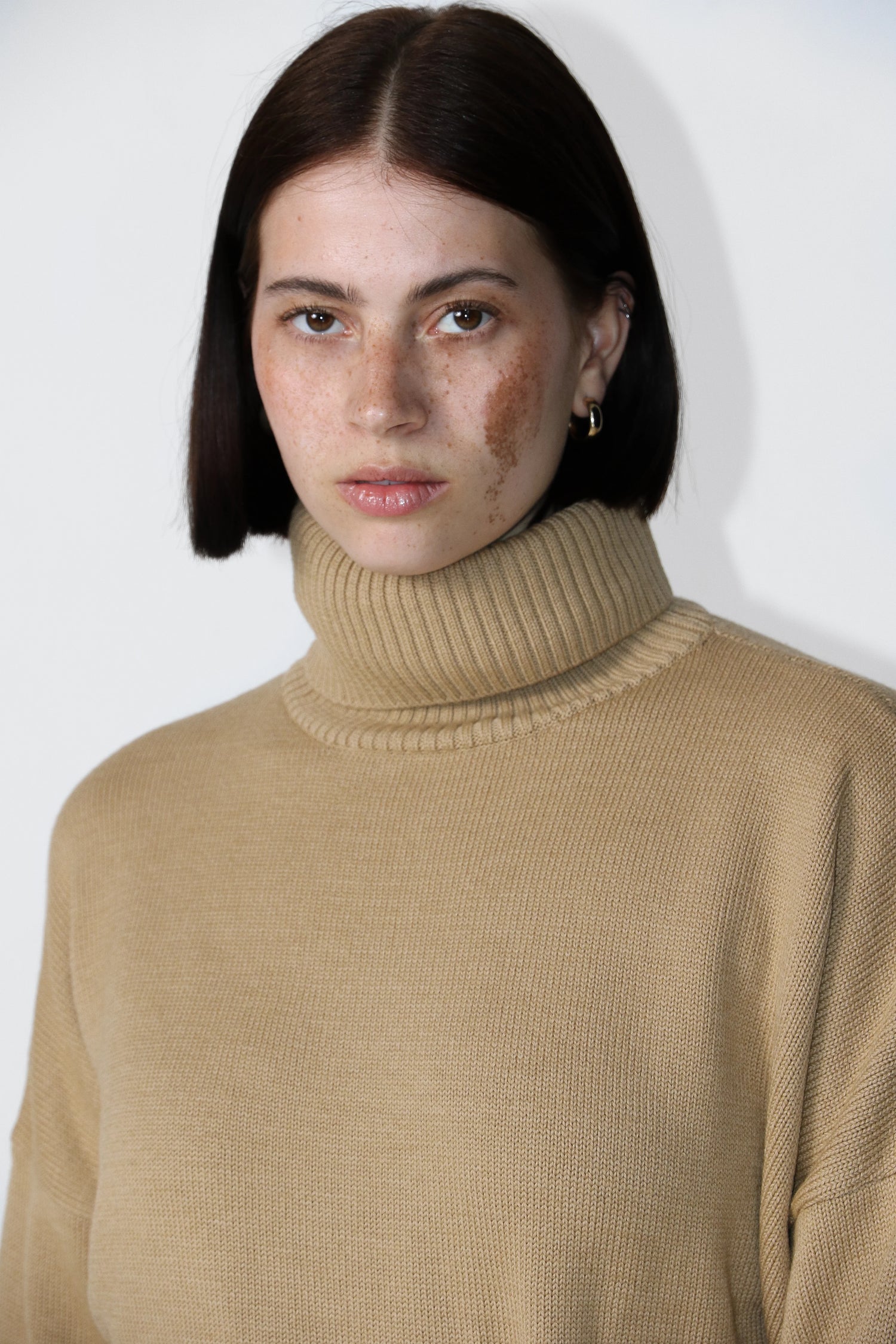 Rhea Poolovillapaita Camel