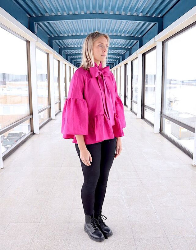 Lush Shirt With Bow Collar Pink