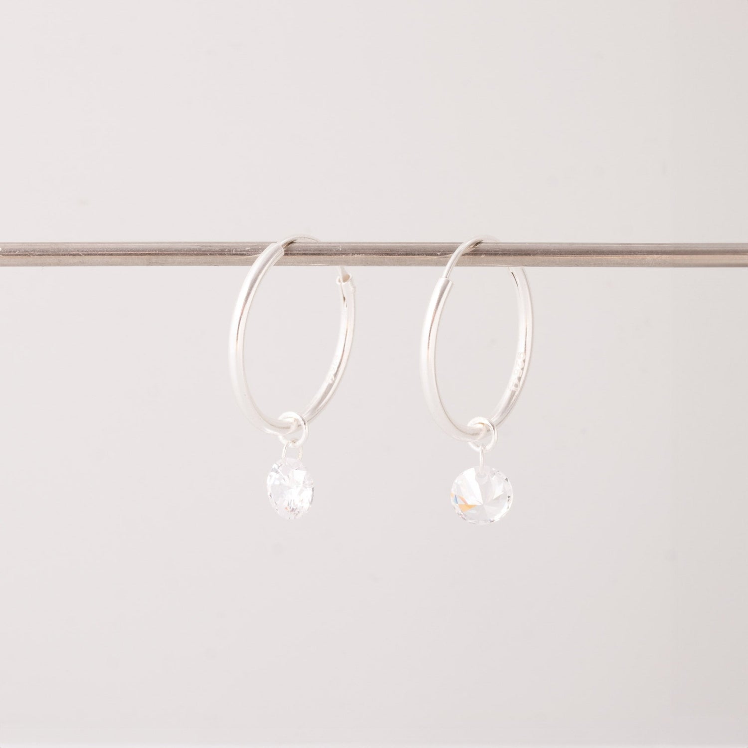 Charms Sparkle Riipukset korvarenkaisiin