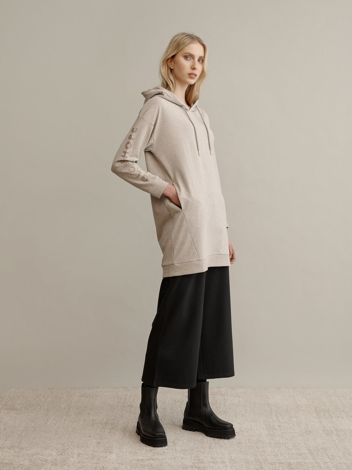 Jaarakas Hoodie Sand