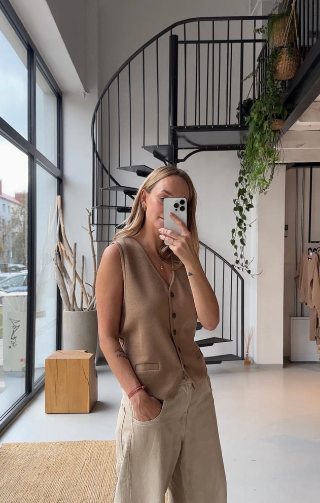 Galante Knitted Merino Waistcoat Beige