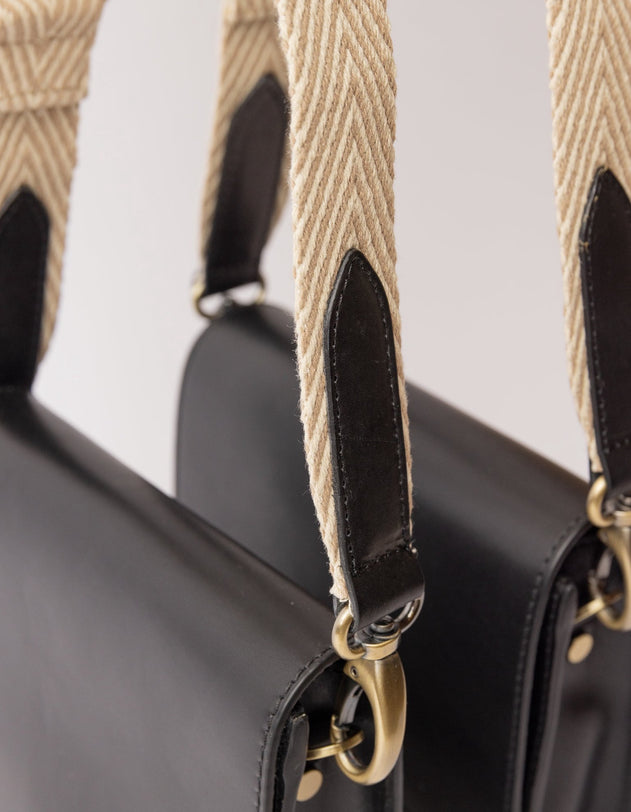Herringbone Laukunhihna Hiekka & Musta, Classic -nahka