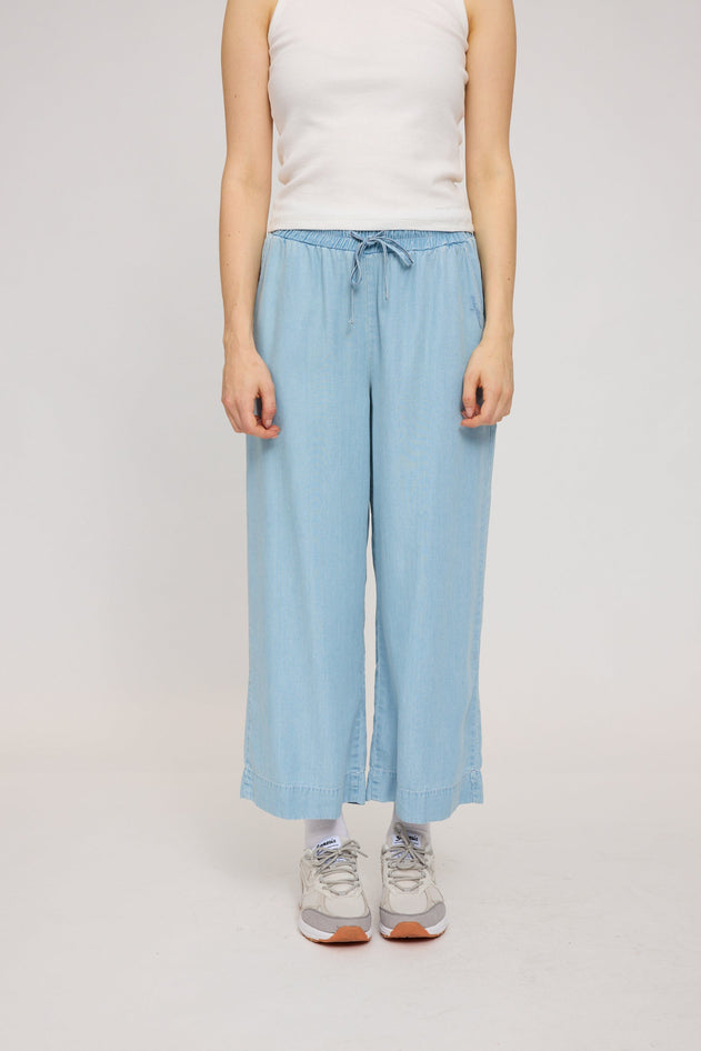 Wide Leg Denim Pants With Belt