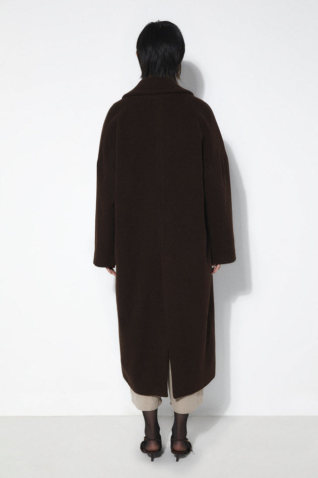 2646-AB-BR_CEDAR_COAT_BROWN_RITA_ROW_WOMEN_AW25_7.jpg?v=1736954353