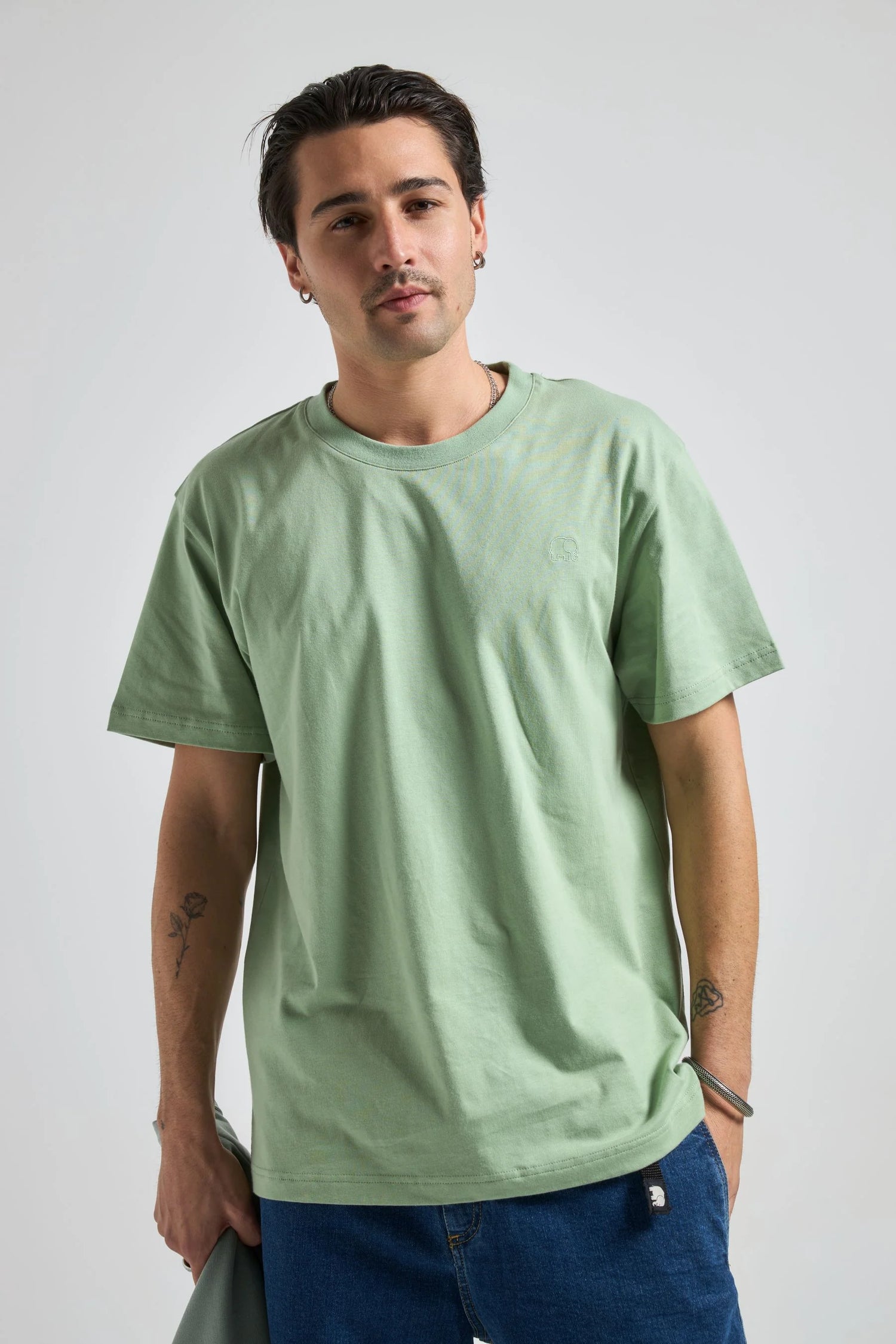 295109737.webp