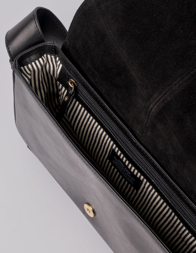 Gina Longuette Classic Leather Black