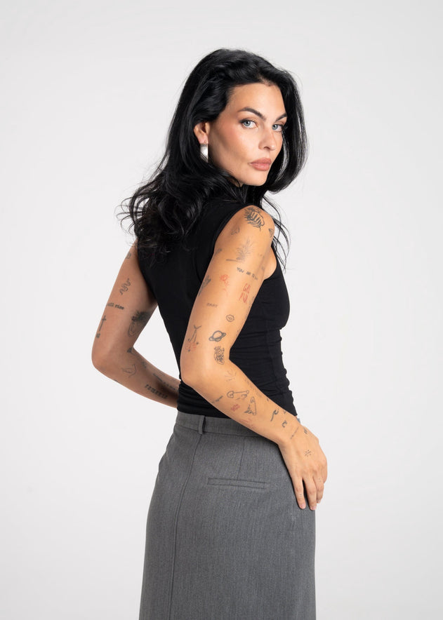 Petra Fitted High-Neck Top Black