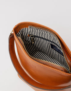 Bobbi Midi Bucket-laukku Cognac, Classic -nahka