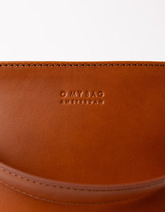 Bobbi Midi Bucket-laukku Cognac, Classic -nahka