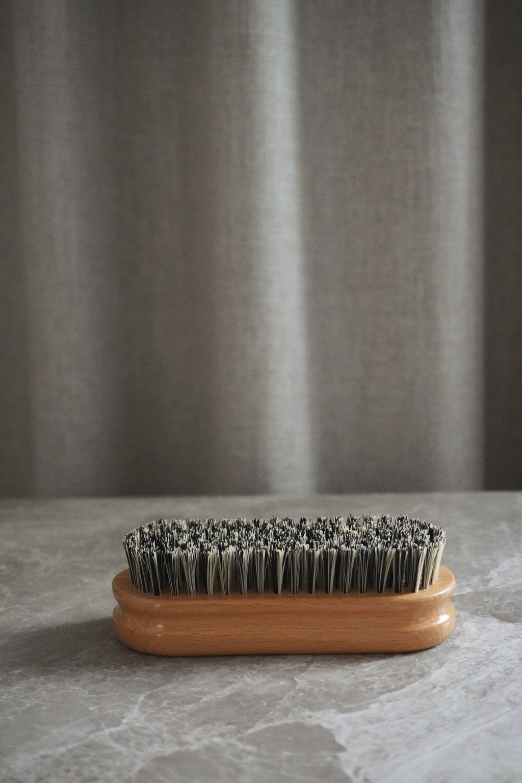 KENT. Clothes Brush