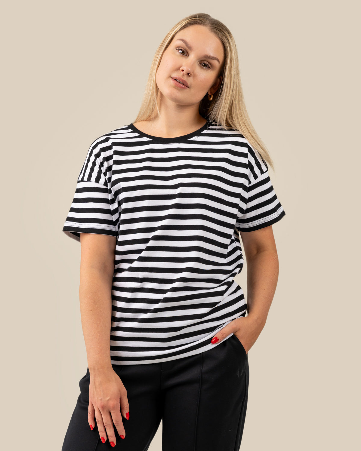 Muisto T-Shirt Black/White Stripe - IVALO.COM