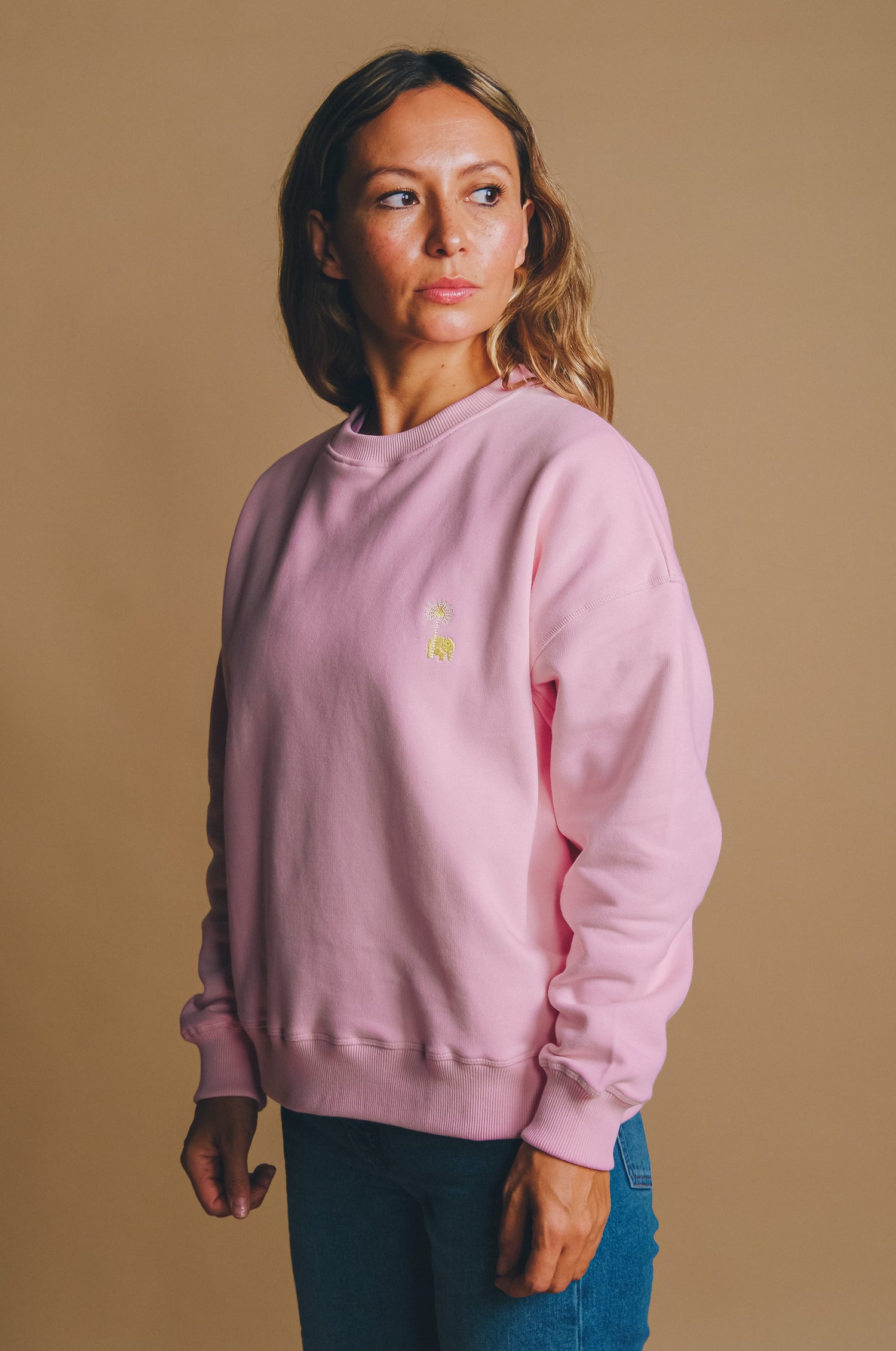 Antonyo Marest x Trendsplant Oversized Collegepaita Vaaleanpunainen