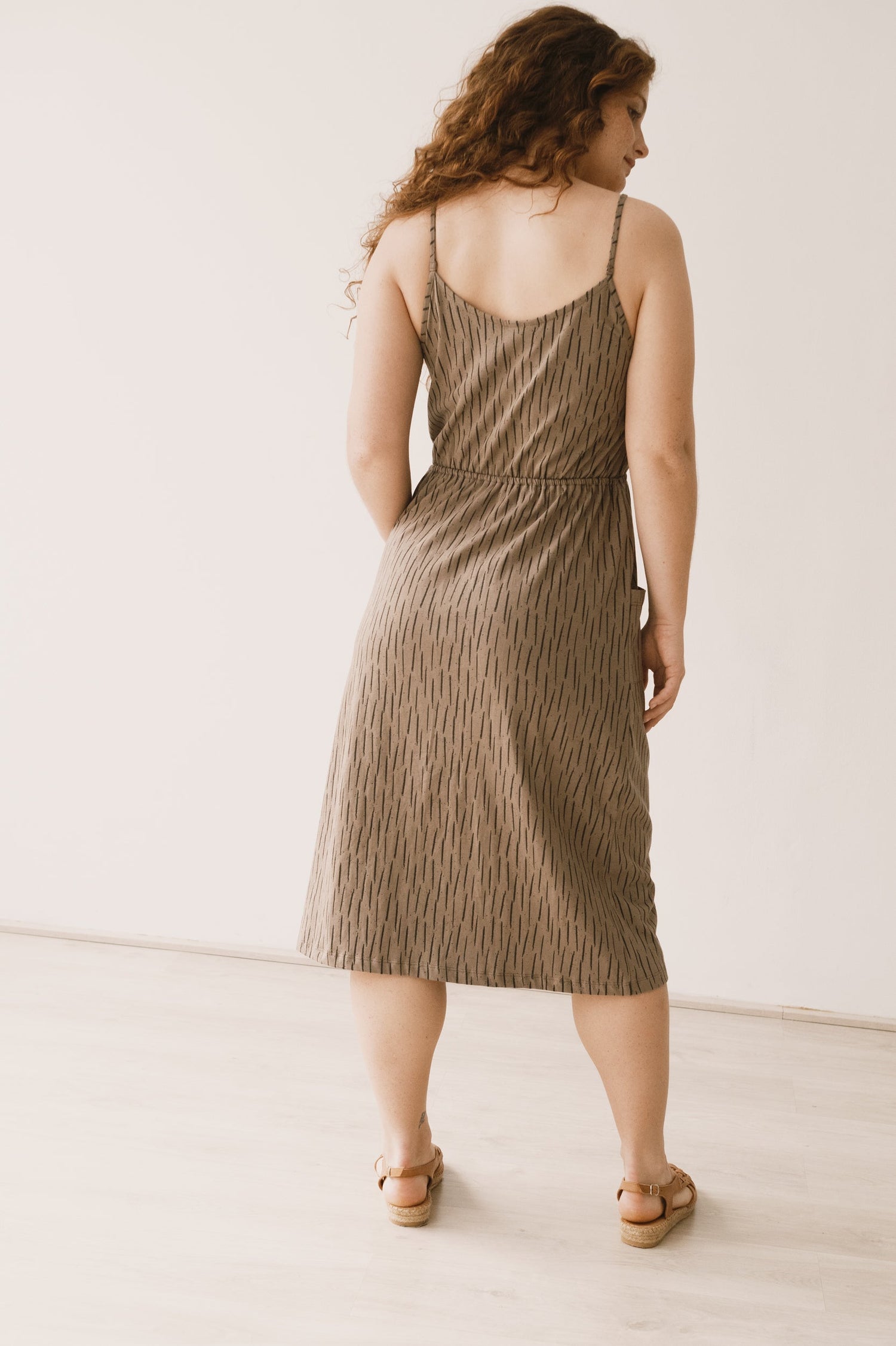 Hiara Puuvillamekko Brown Bark