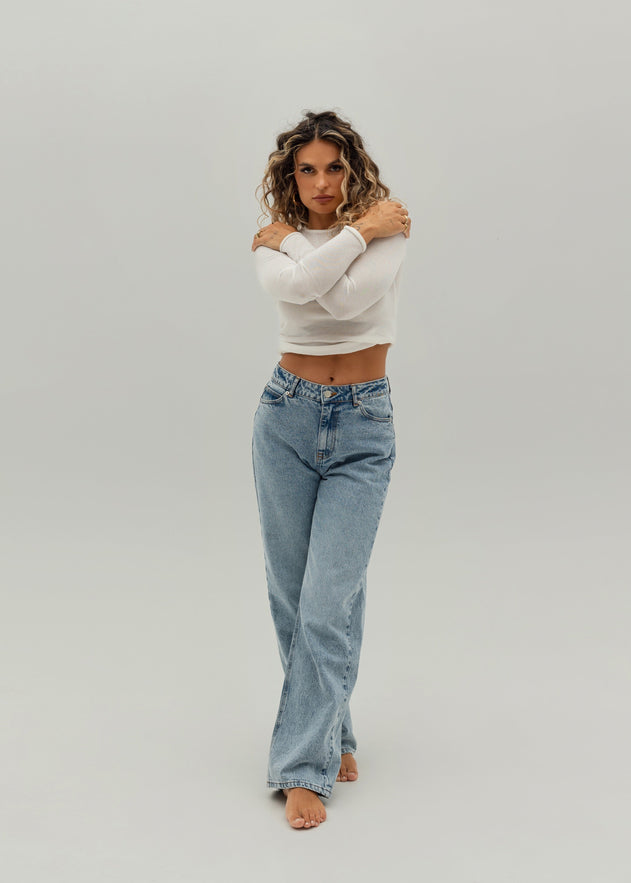 The Billie Jeans Medium Light Blue