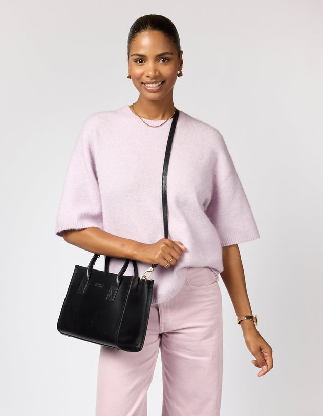 Jackie Midi Bag Leather Strap Classic Leather Black