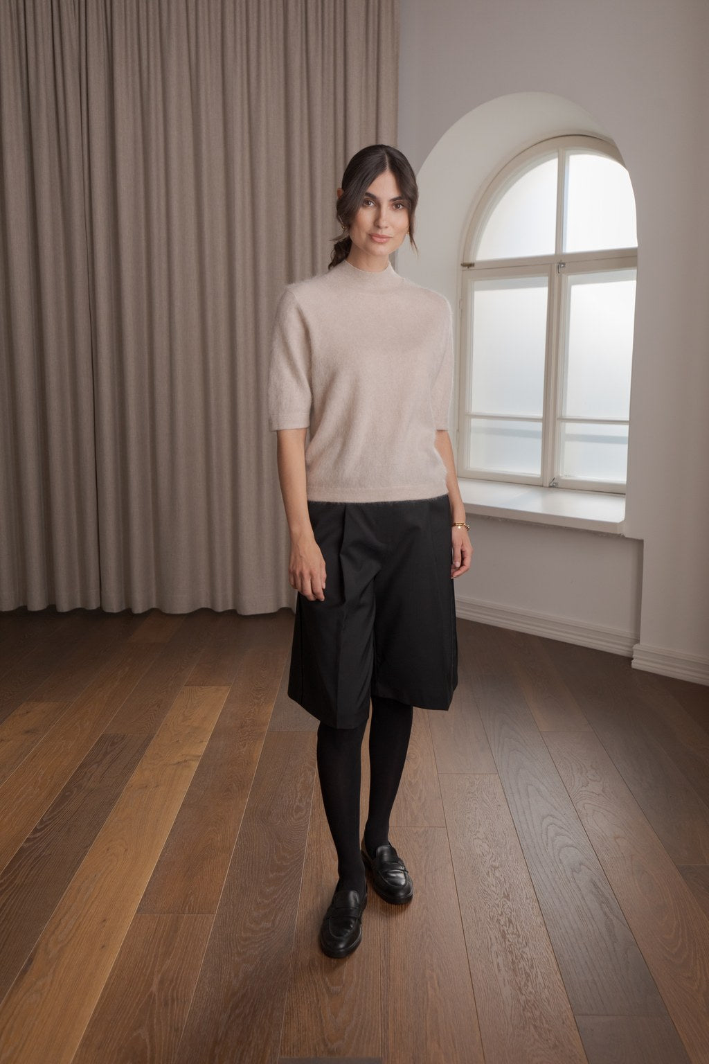 Short-sleeved Half-Turtleneck Cashmere Sweater Latte