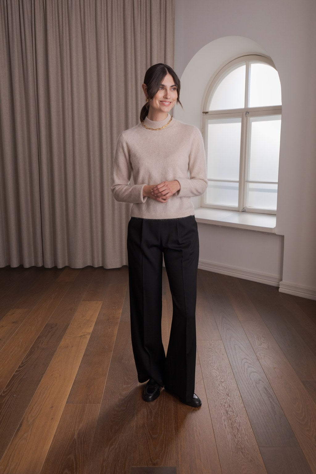 Long-Sleeve Mock-Neck Cashmere Sweater Latte