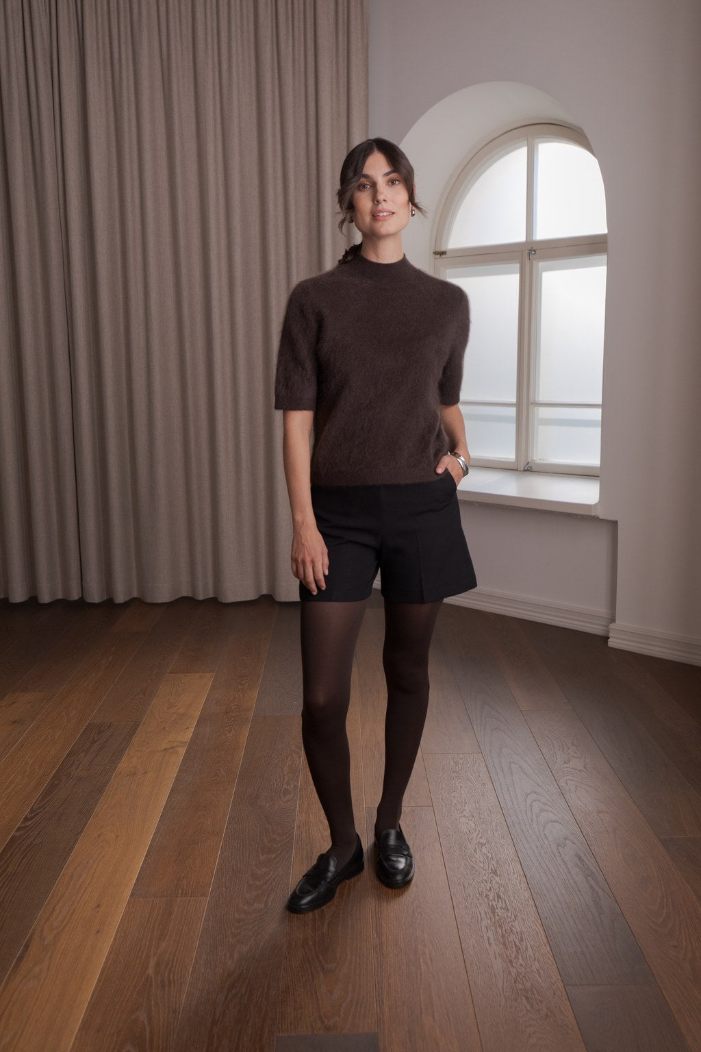 Short-Sleeved Mock-Neck Cashmere Sweater Dark Chocolate