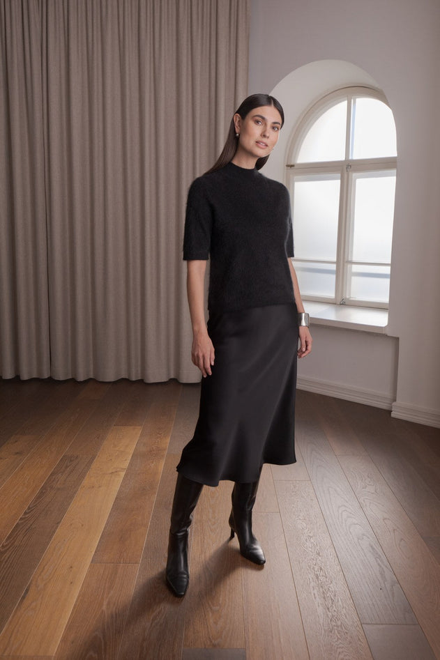 Short-sleeved Half-Turtleneck Cashmere Sweater Black