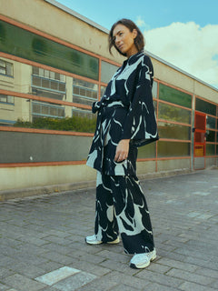 Waving Jacquard Kimono Musta