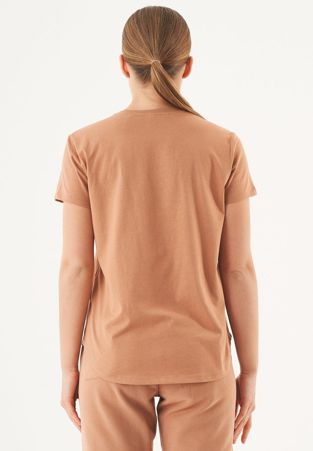 Tuba Basic Organic Cotton V-Neck T-Shirt Light Brown