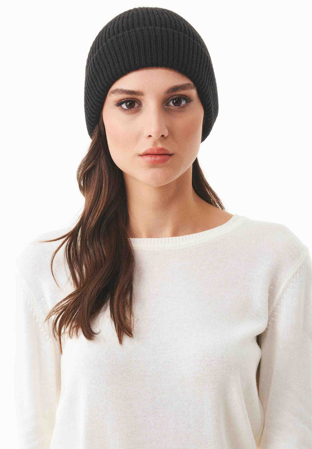 Ribbed Beanie Black