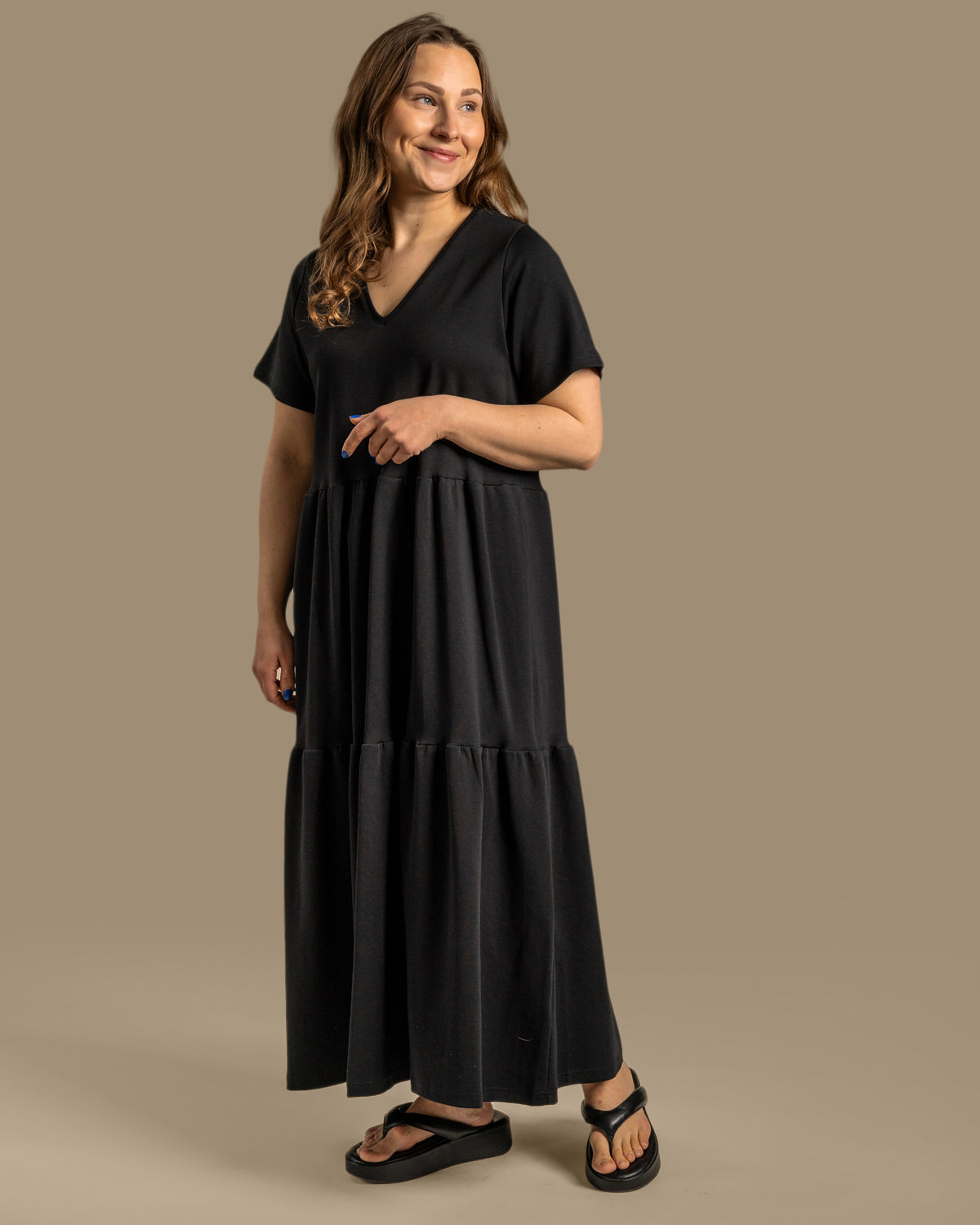 V-Neck Maxi Dress Black