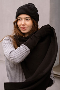 Via Merino Wool Scarf Black