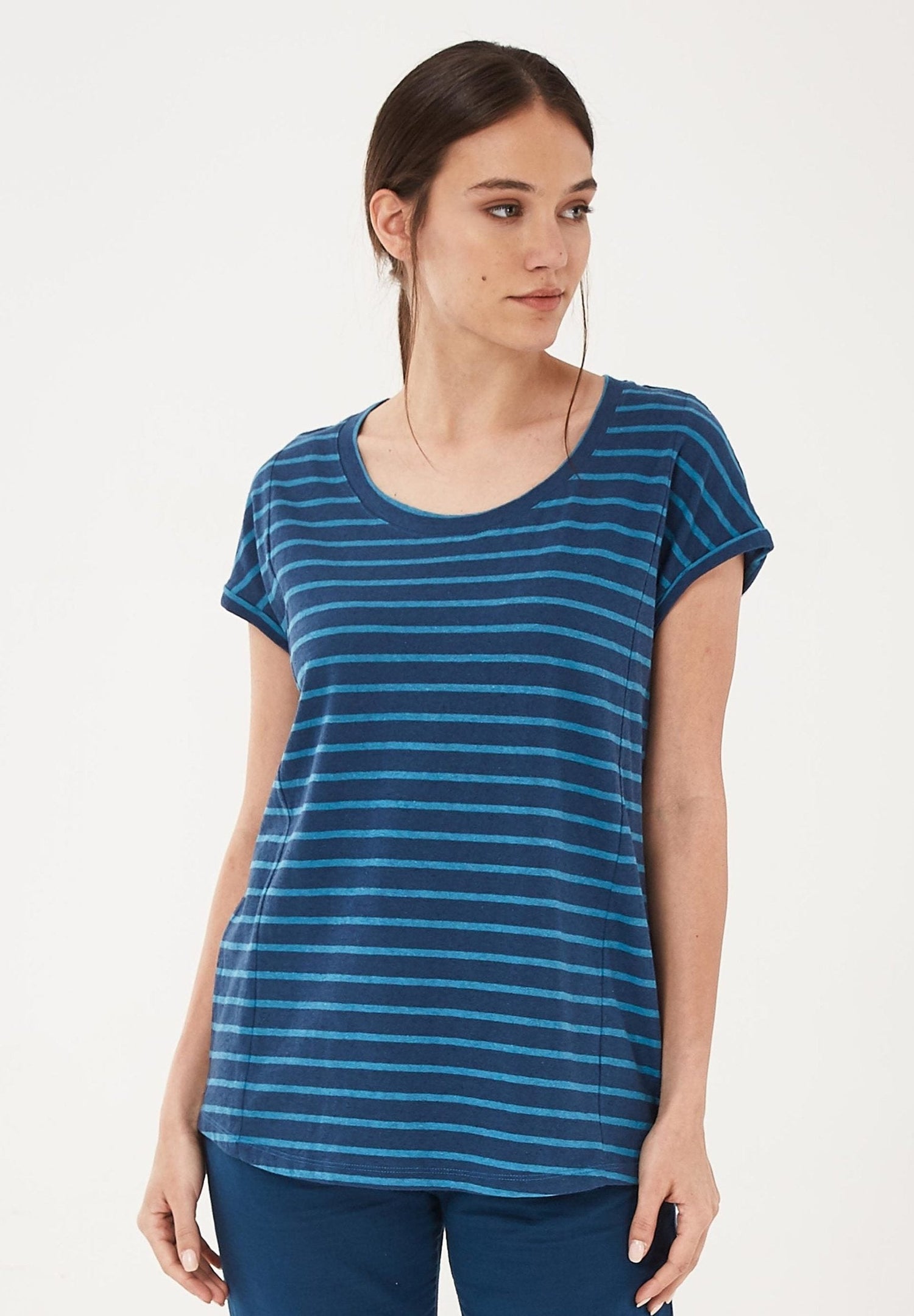 Yarn-Dyed Striped Linen Blend T-Shirt Navy / Ocean