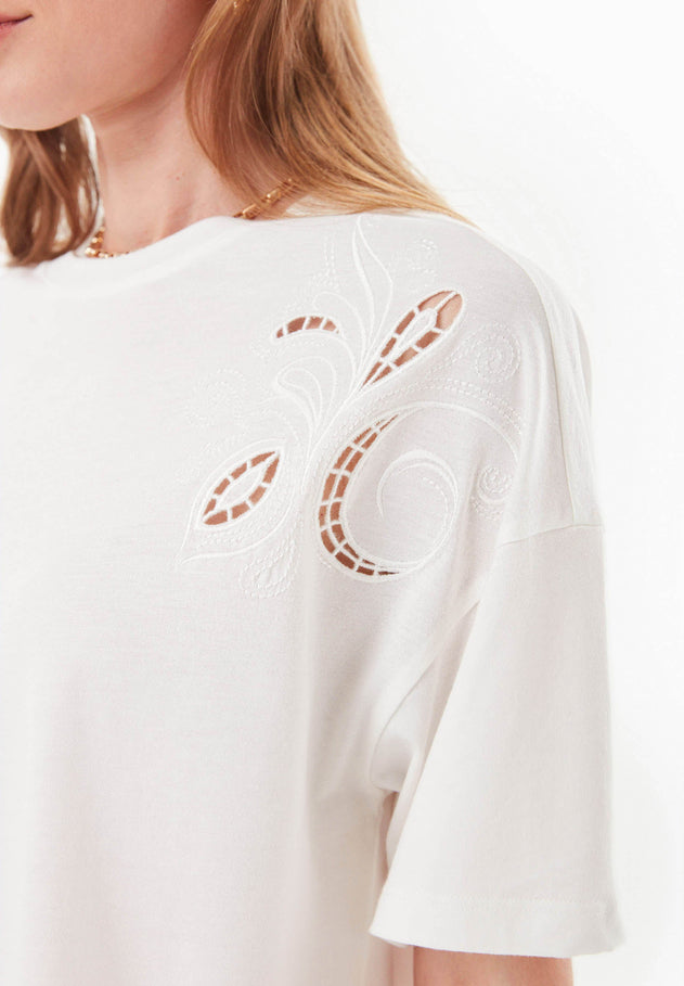 Laser-Cut Embroidery T-Shirt Off-White