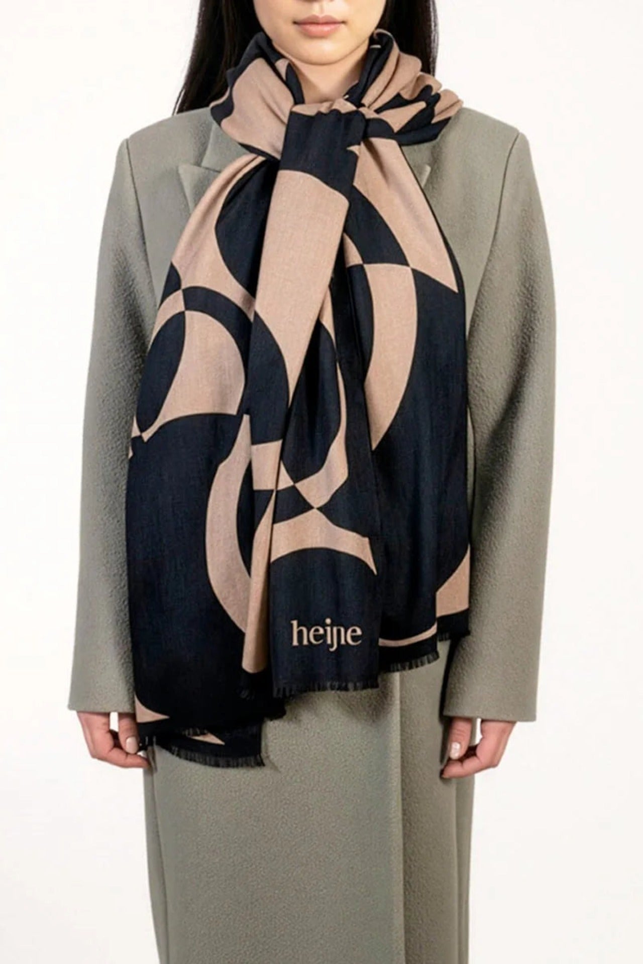 Circle Print Scarf Black - Studio Heijne